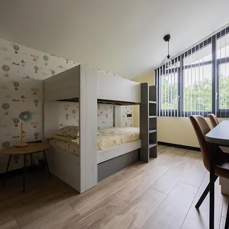 別荘 House With Pool And Panoramic View Of *