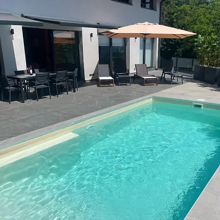 House With Pool And Panoramic View Of