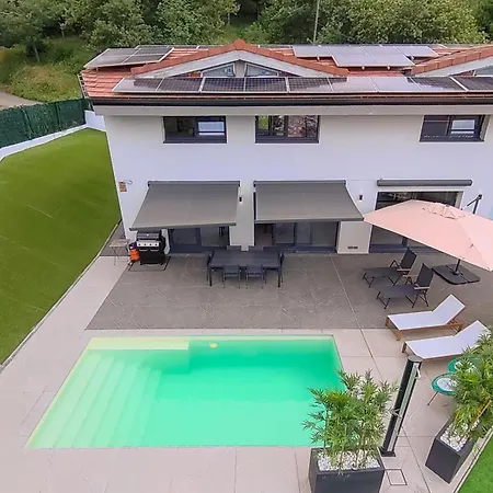 House With Pool And Panoramic View Of Dom wakacyjny Bilbao
