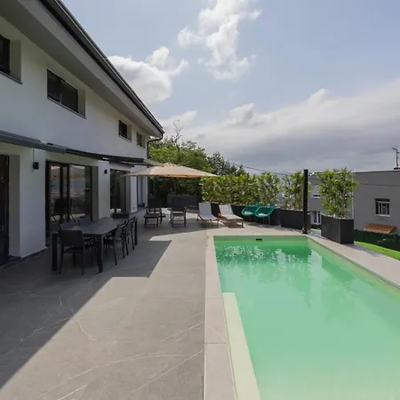 House With Pool And Panoramic View Of Bilbao