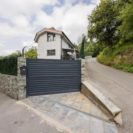 House With Pool And Panoramic View Of Dom wakacyjny Bilbao