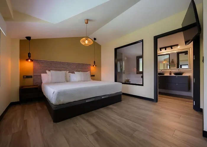 Dom wakacyjny House With Pool And Panoramic View Of