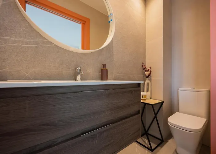 House With Pool And Panoramic View Of Casa vacanze Bilbao