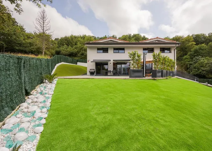 House With Pool And Panoramic View Of Bilbao