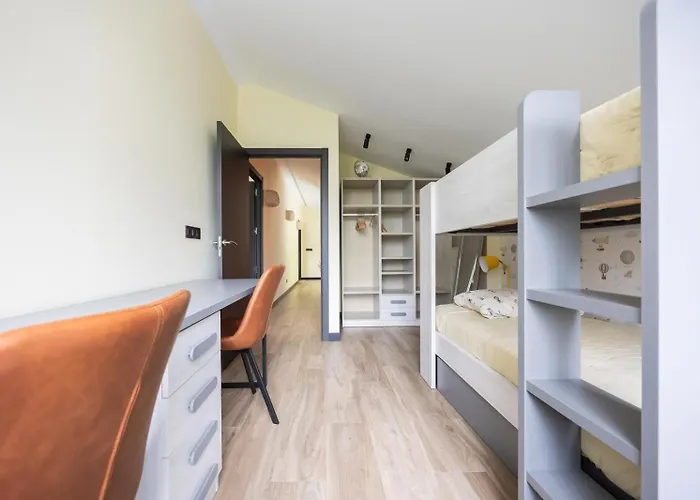 House With Pool And Panoramic View Of Casa vacanze Bilbao