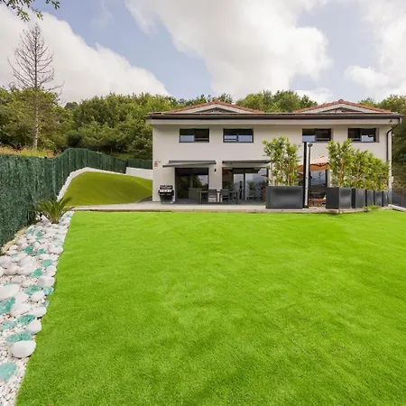 House With Pool And Panoramic View Of Bilbao