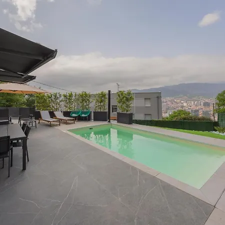 House With Pool And Panoramic View Of Vakantiehuis